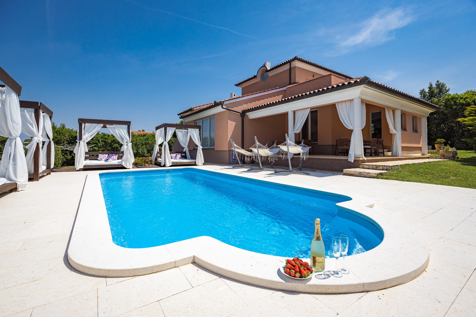 Villa Mirna