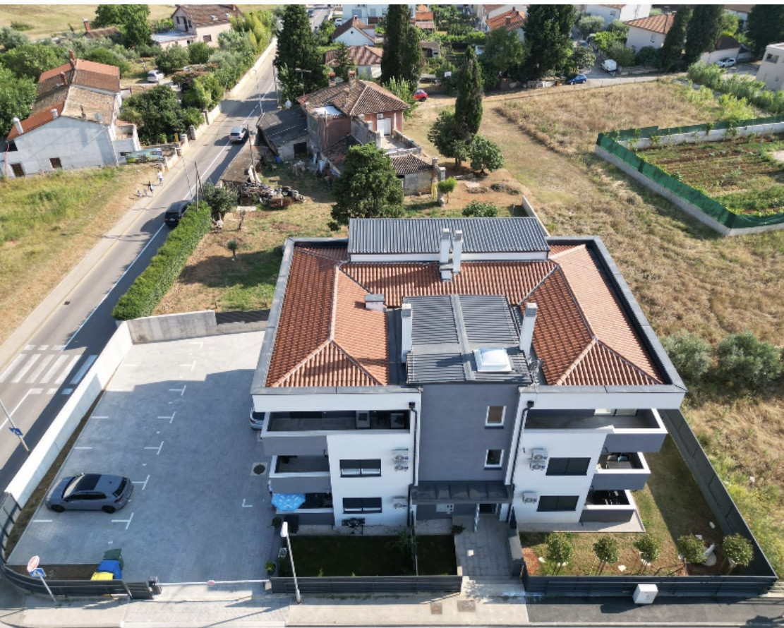  Apartments & Holiday home 